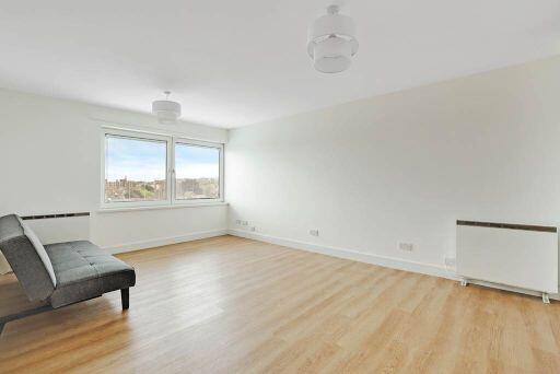 3 bed 1st Floor Flat for rent in Penge. From Property World Penge - London - Lettings