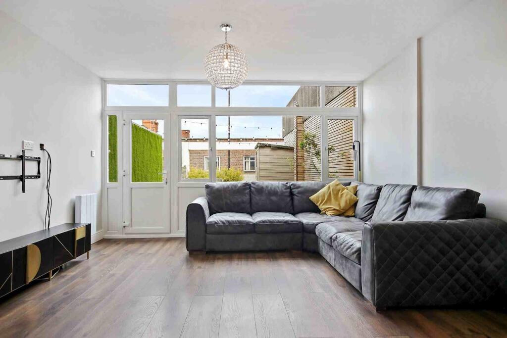2 bed 1st Floor Flat for rent in Penge. From Property World Penge - London - Lettings 2 bed 1st Floor Flat for rent in Penge. From Property World Penge - London - Lettings