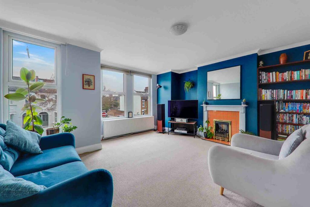 2 bed 1st Floor Flat for rent in Beckenham. From Property World Penge - London - Lettings