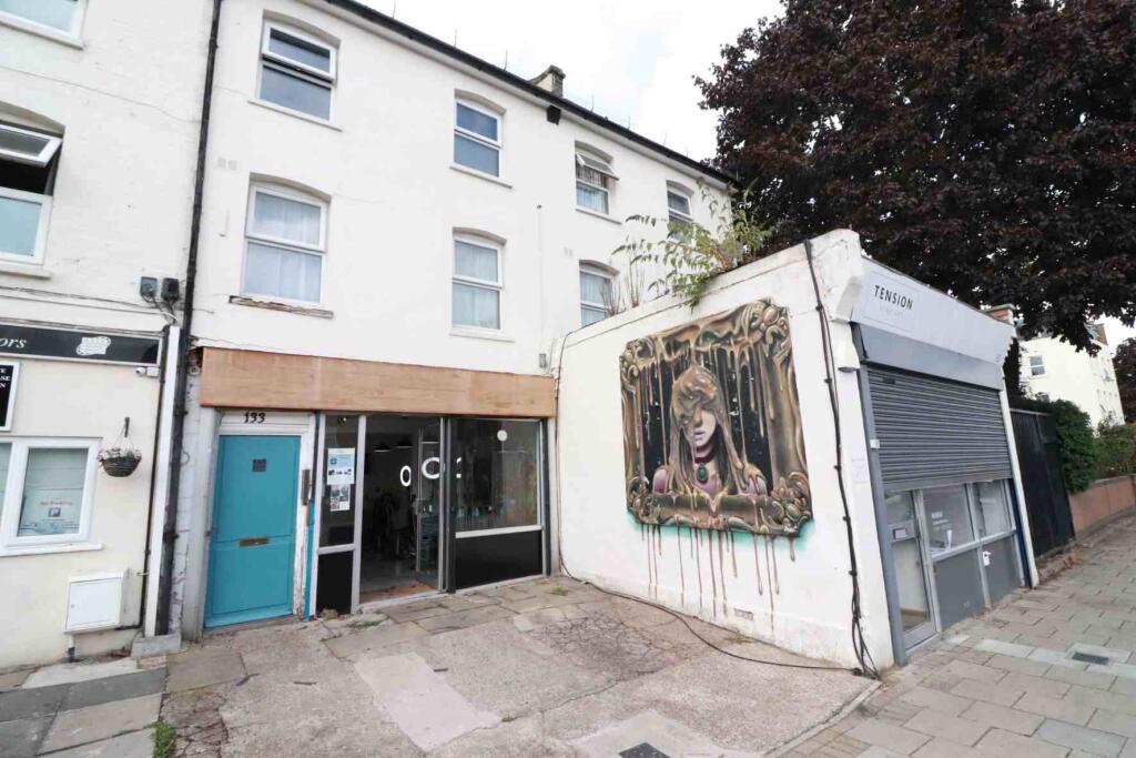 1 bed 1st Floor Flat for rent in London. From Property World Penge - London - Lettings