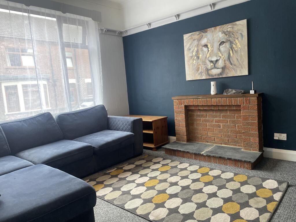 1 bed House Share for rent in Alfreton. From Leaders - Belper