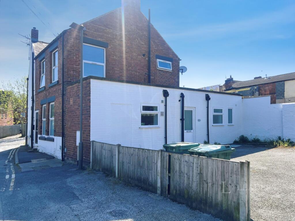 2 bed 1st Floor Flat for rent in Ripley. From Leaders - Belper