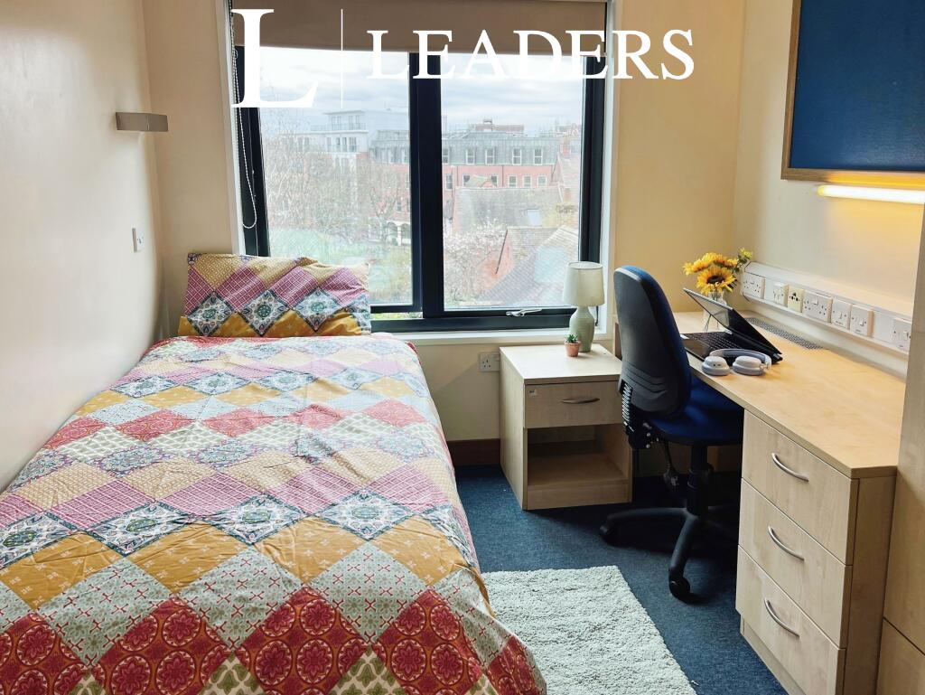 1 bed Mid Terraced House for rent in Worcester. From Leaders Sales - Worcester