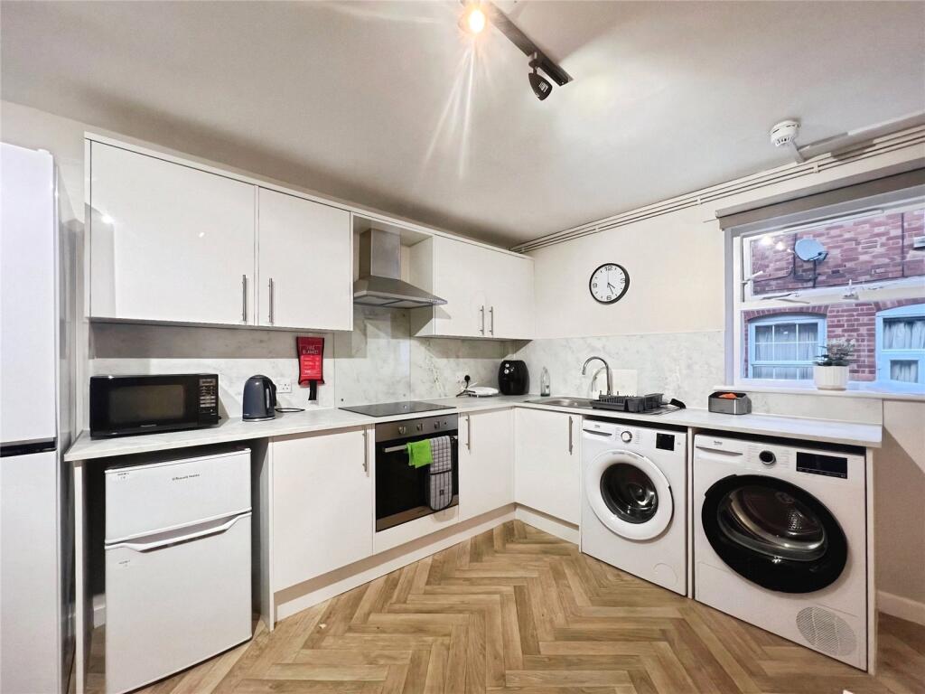 1 bed House Share for rent in Droitwich Spa. From Leaders Sales - Worcester 1 bed House Share for rent in Droitwich Spa. From Leaders Sales - Worcester