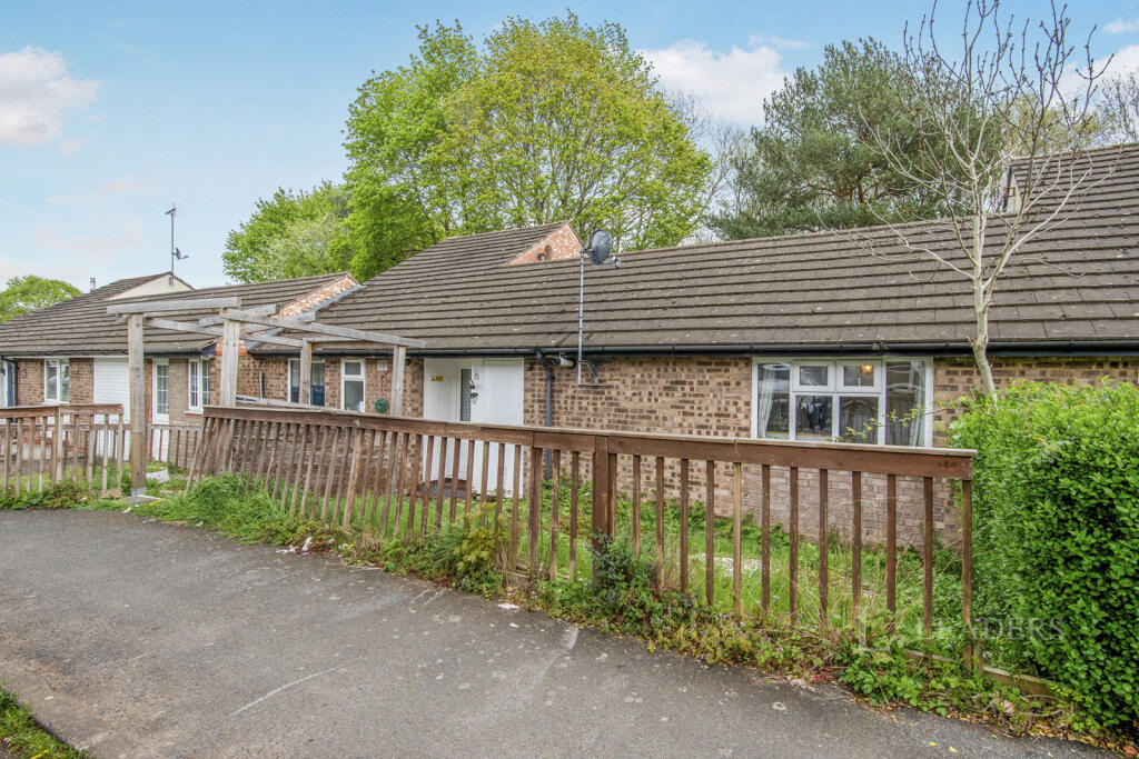 3 bed Bungalow for rent in Droitwich Spa. From Leaders Sales - Worcester