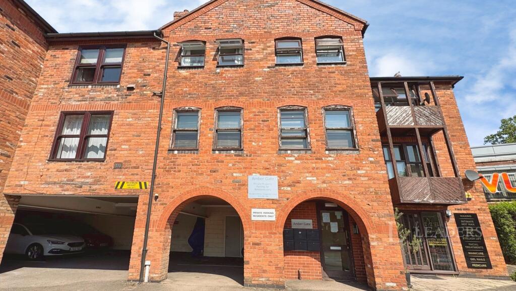 3 bed 1st Floor Flat for rent in Worcester. From Leaders Sales - Worcester