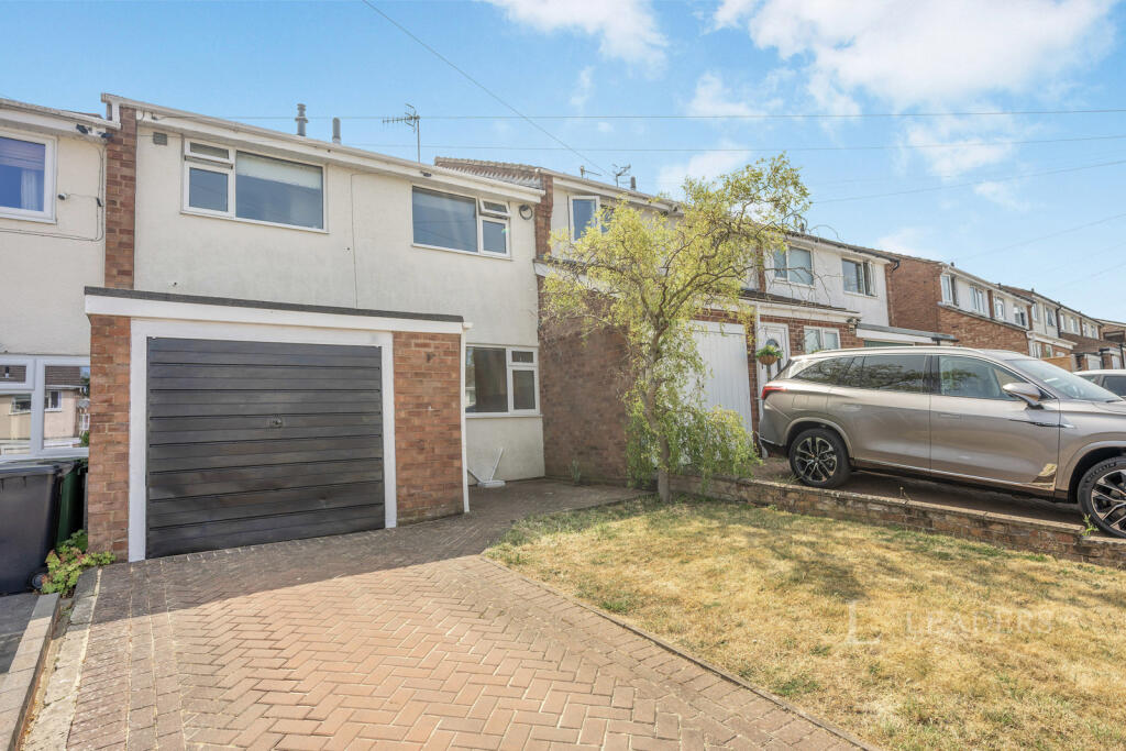 3 bed Mid Terraced House for rent in Whittington. From Leaders Sales - Worcester