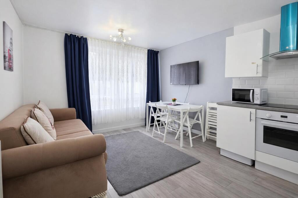 2 bed 1st Floor Flat for rent in London. From Hunters - Shoreditch