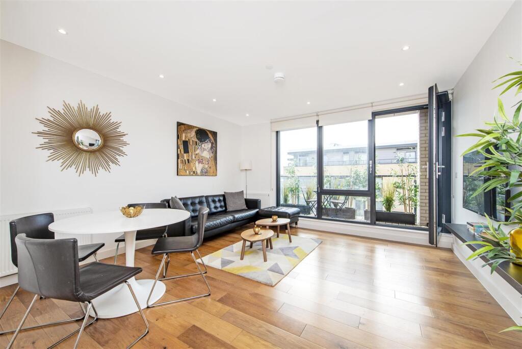 2 bed Apartment for rent in Bethnal Green. From Hunters - Shoreditch