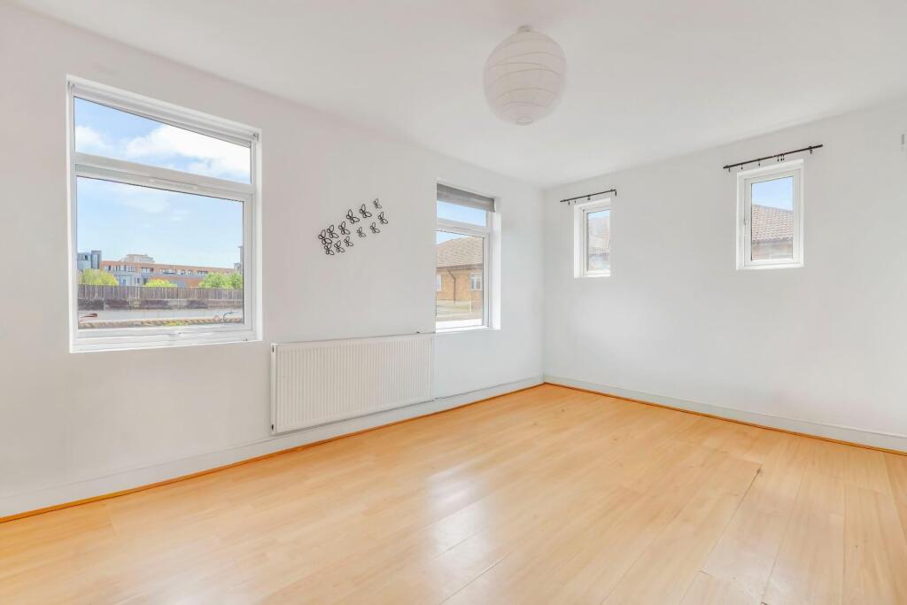 2 bed Apartment for rent in Bethnal Green. From Hunters - Shoreditch