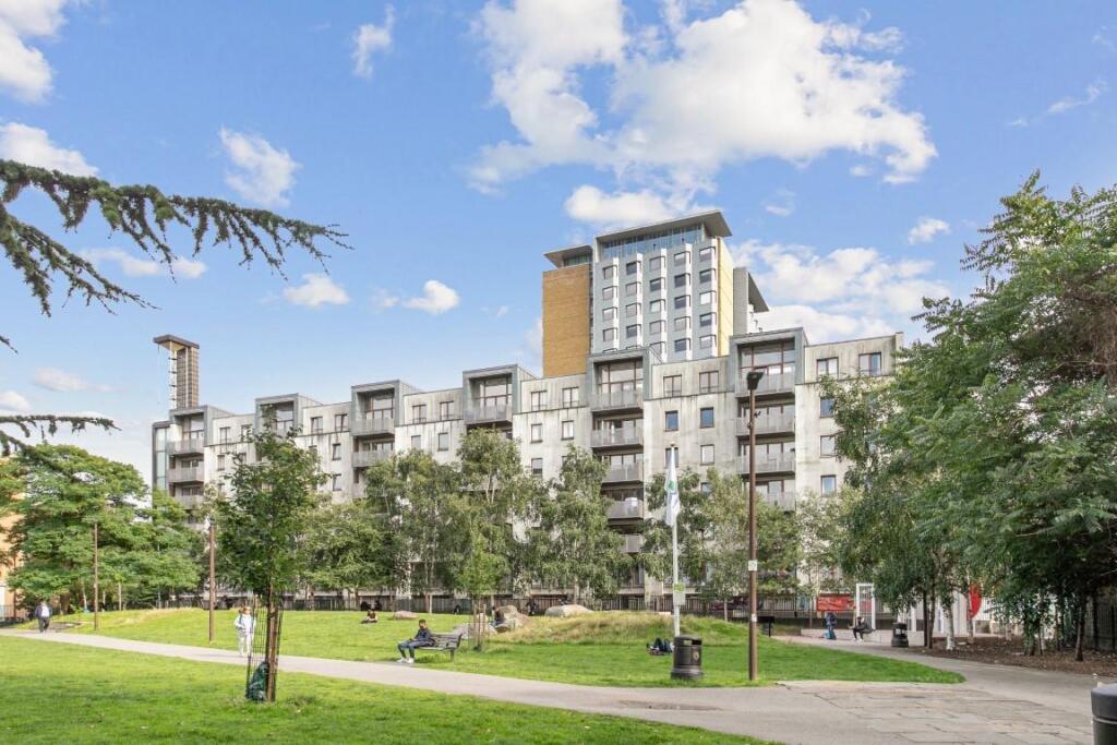 2 bed Apartment for rent in Stepney. From Hunters - Shoreditch