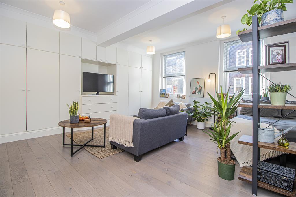 4 bed Apartment for rent in Stepney. From Hunters - Shoreditch 4 bed Apartment for rent in Stepney. From Hunters - Shoreditch