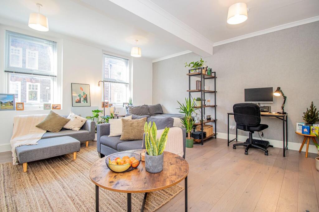 4 bed Studio for rent in Stepney. From Hunters - Shoreditch