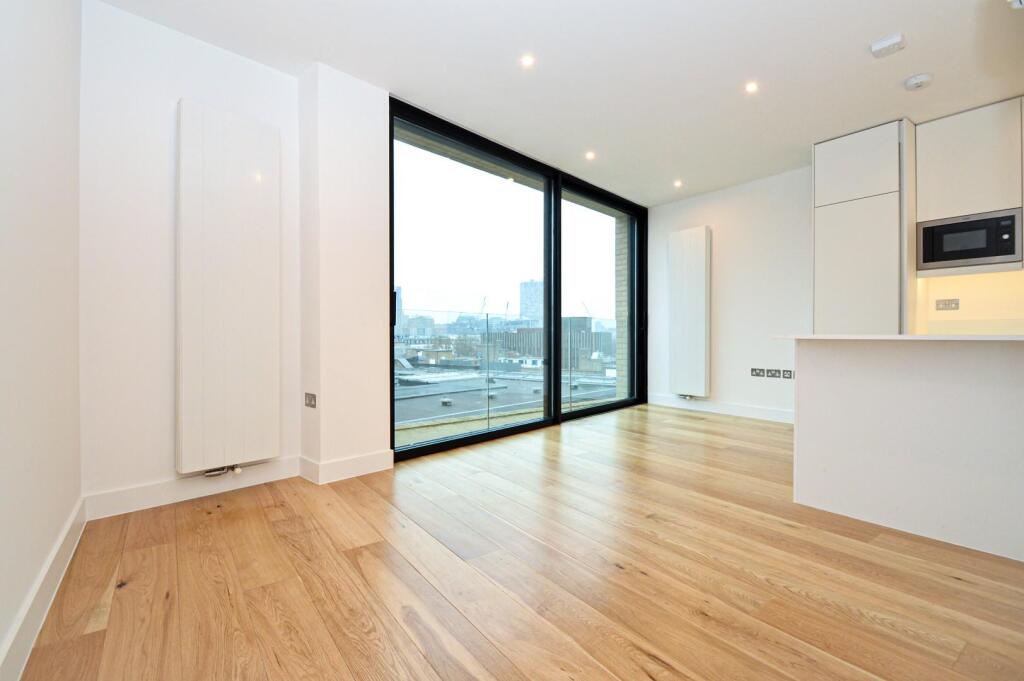 2 bed 1st Floor Flat for rent in Stepney. From Hunters - Shoreditch 2 bed 1st Floor Flat for rent in Stepney. From Hunters - Shoreditch