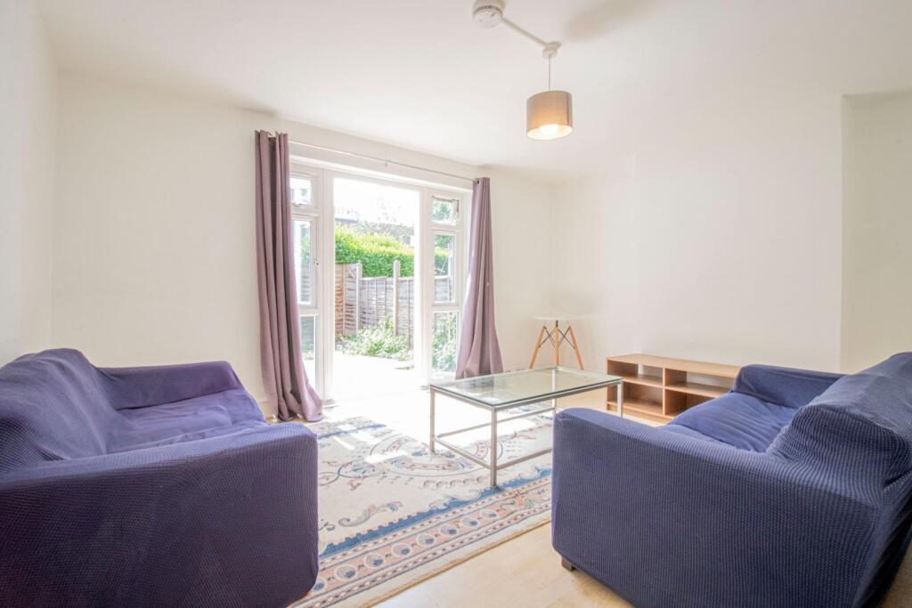 3 bed Apartment for rent in Islington. From Hunters - Shoreditch