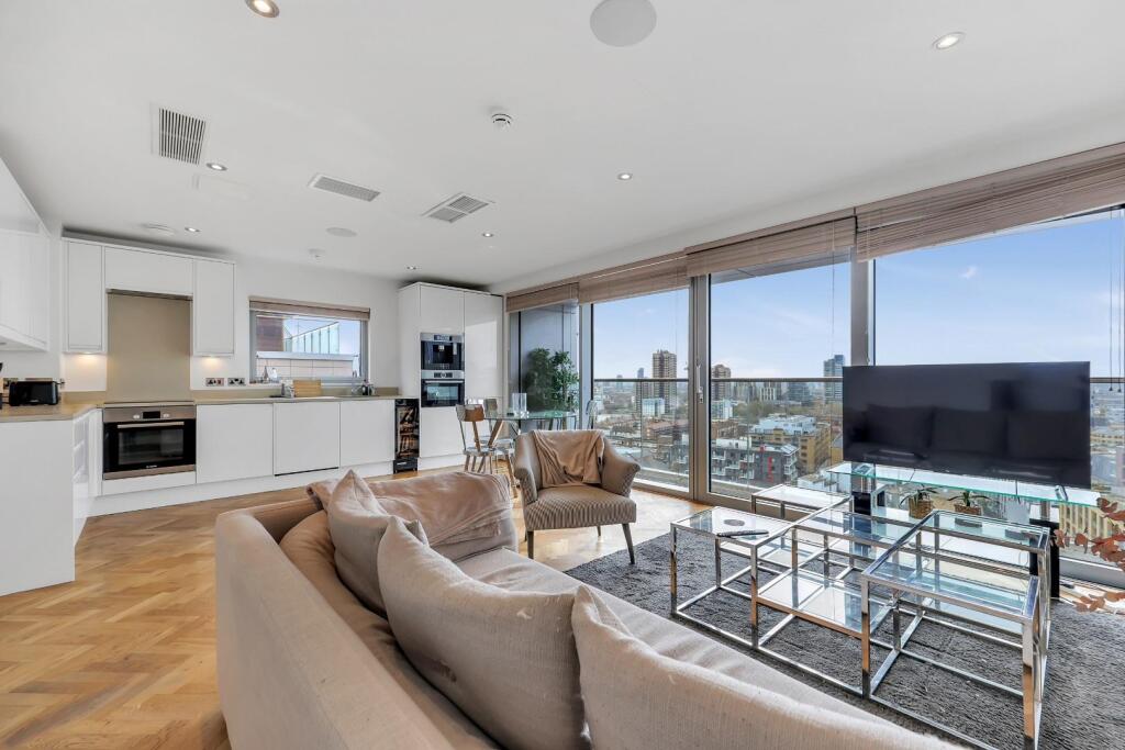 2 bed 1st Floor Flat for rent in Stepney. From Hunters - Shoreditch 2 bed 1st Floor Flat for rent in Stepney. From Hunters - Shoreditch