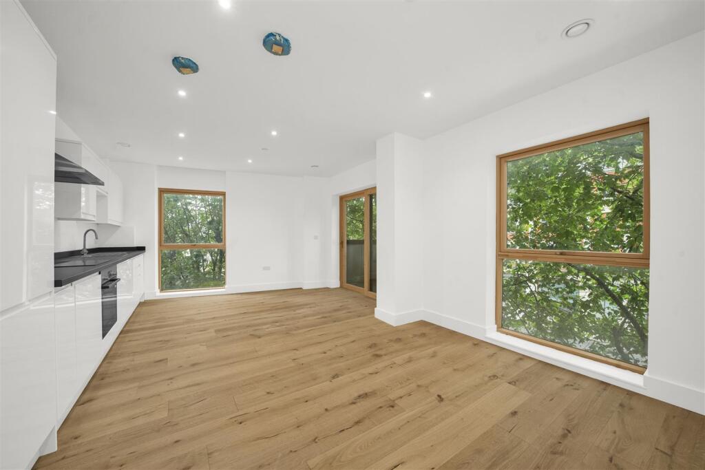 2 bed Apartment for rent in Bethnal Green. From Hunters - Shoreditch 2 bed Apartment for rent in Bethnal Green. From Hunters - Shoreditch