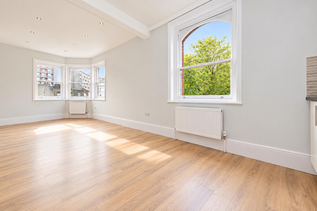 2 bed Annexe for rent in Bethnal Green. From Hunters - Shoreditch 2 bed Annexe for rent in Bethnal Green. From Hunters - Shoreditch
