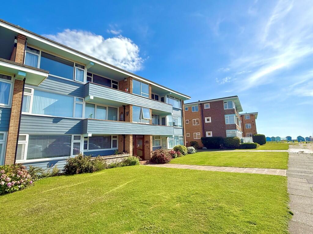 2 bed Apartment for rent in West Kingston. From Hawke & Metcalfe - Rustington