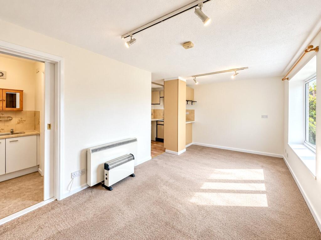 0 bed Studio for rent in Trimley St Martin. From Leaders - Felixtowe