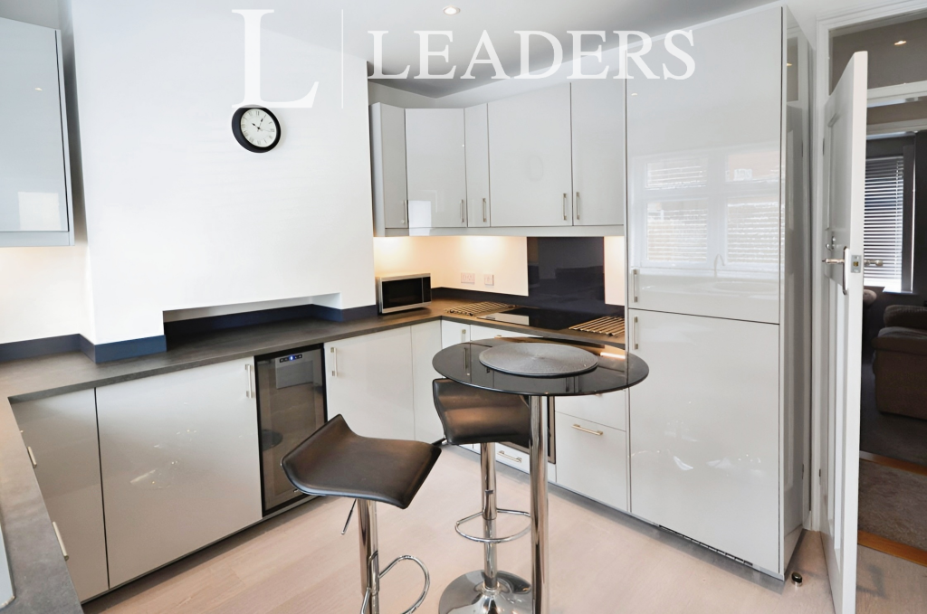2 bed 1st Floor Flat for rent in Felixstowe. From Leaders - Felixtowe
