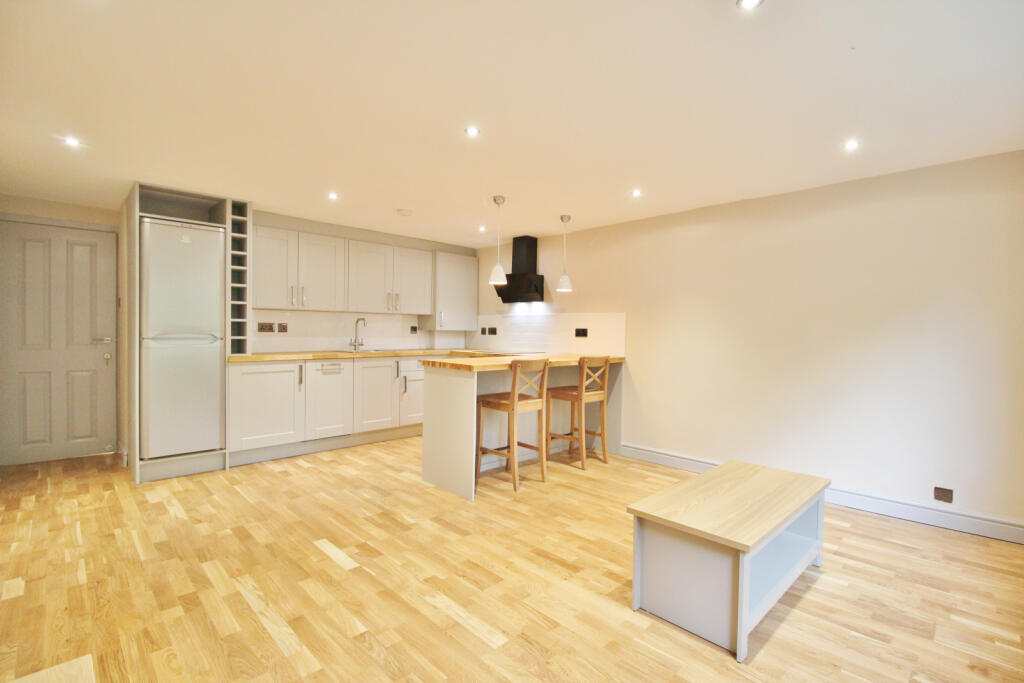 1 bed 1st Floor Flat for rent in Crews Hill. From Talbies - Whetstone