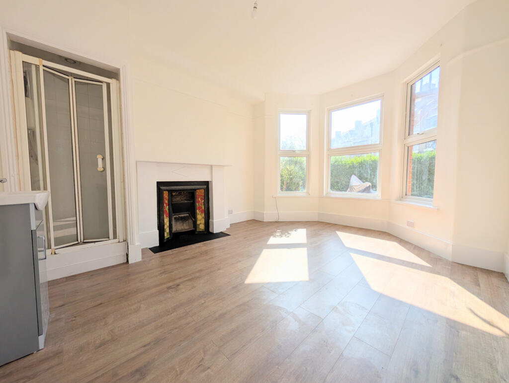 1 bed House Share for rent in Hornsey. From Talbies - Whetstone