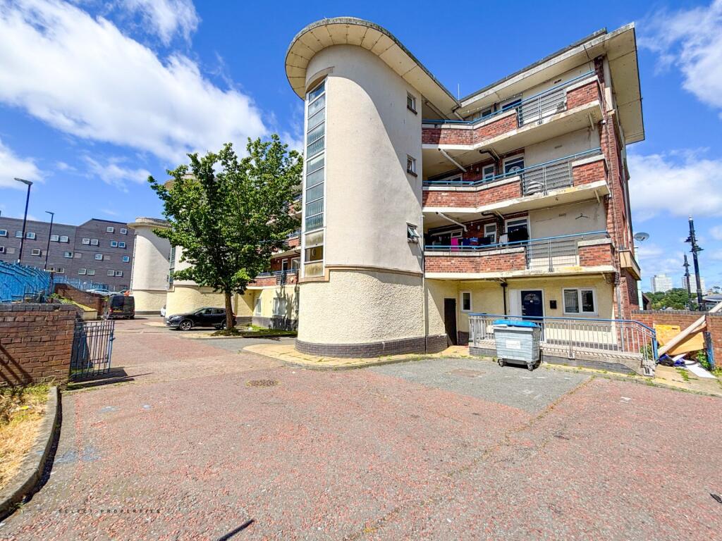 3 bed Apartment for rent in Sunderland. From Jill Moore Select Properties - Washington