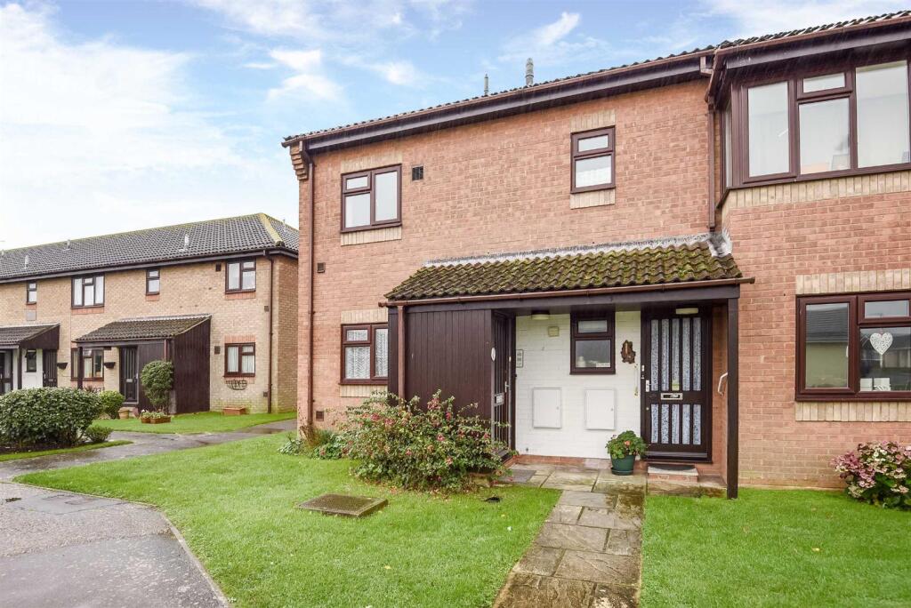 2 bed 1st Floor Flat for rent in East Wittering. From Baileys - Chichester