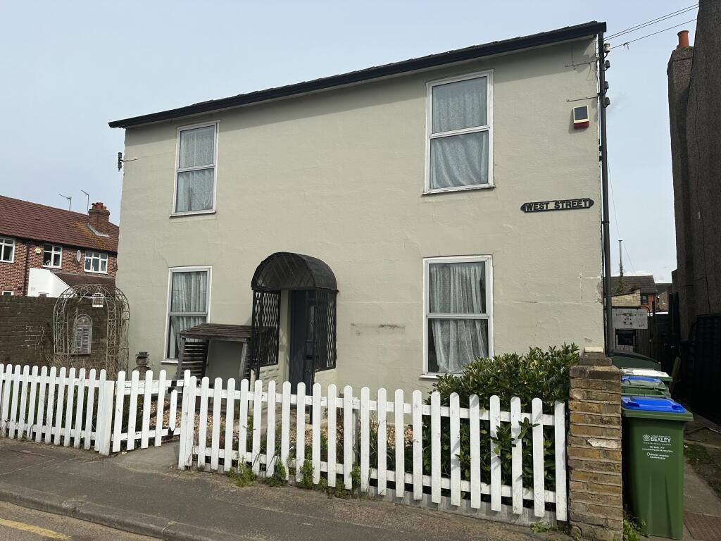 3 bed Detached House for rent in Bexley. From Belvoir - Sidcup