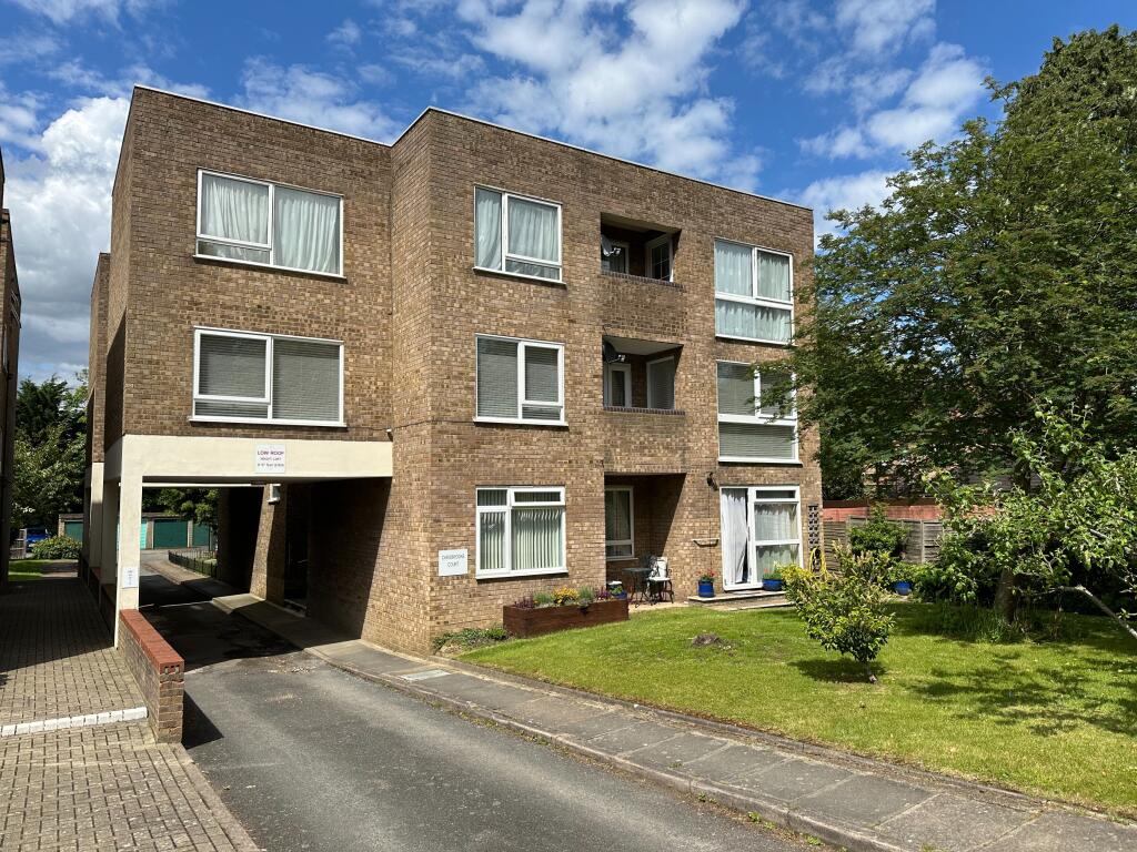 3 bed 1st Floor Flat for rent in Ruxley. From Belvoir - Sidcup