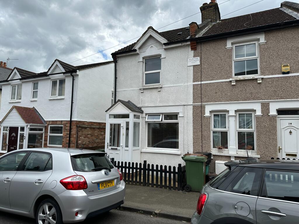 3 bed Mid Terraced House for rent in Ruxley. From Belvoir - Sidcup 3 bed Mid Terraced House for rent in Ruxley. From Belvoir - Sidcup