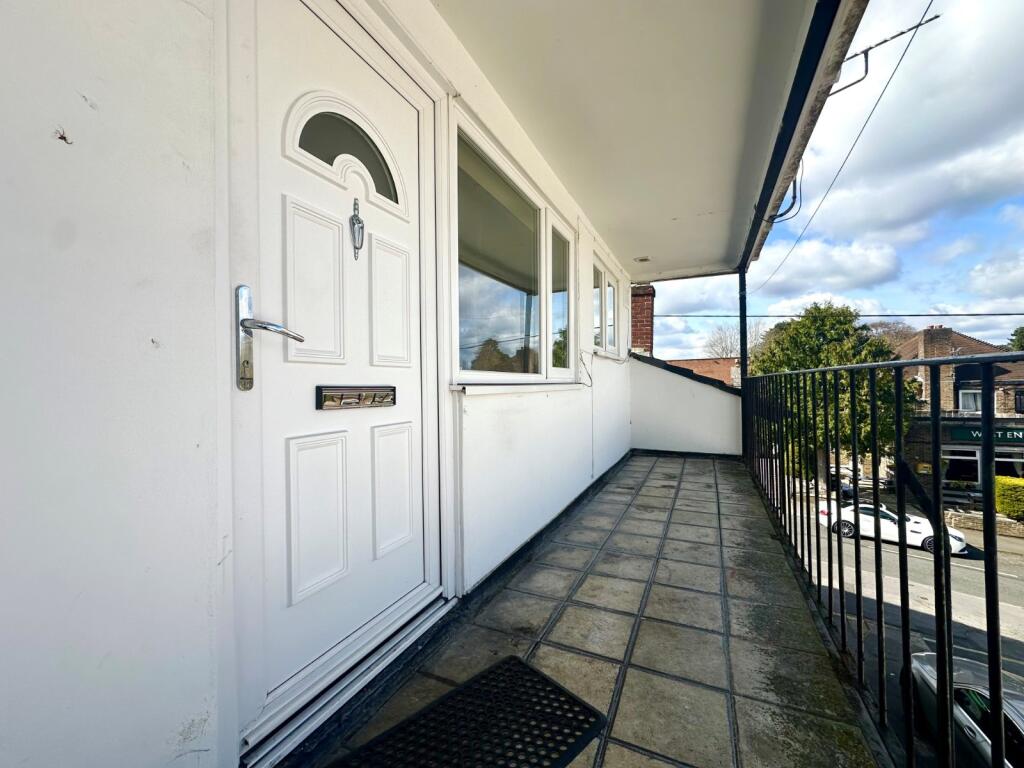 2 bed 1st Floor Flat for rent in Hedge End. From Beals - Bitterne