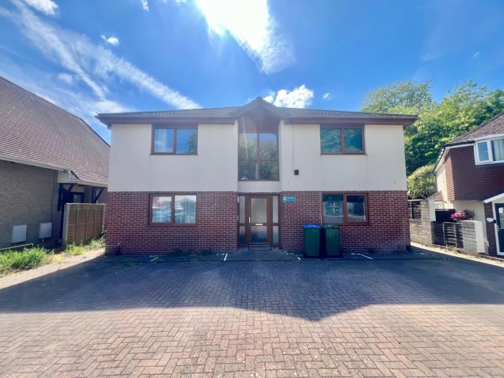 1 bed 1st Floor Flat for rent in Hedge End. From Beals - Bitterne