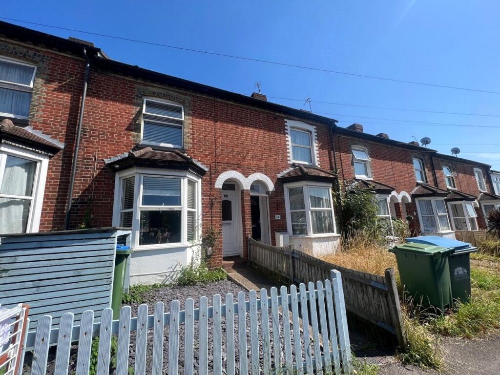 2 bed Mid Terraced House for rent in Southampton. From Beals - Bitterne