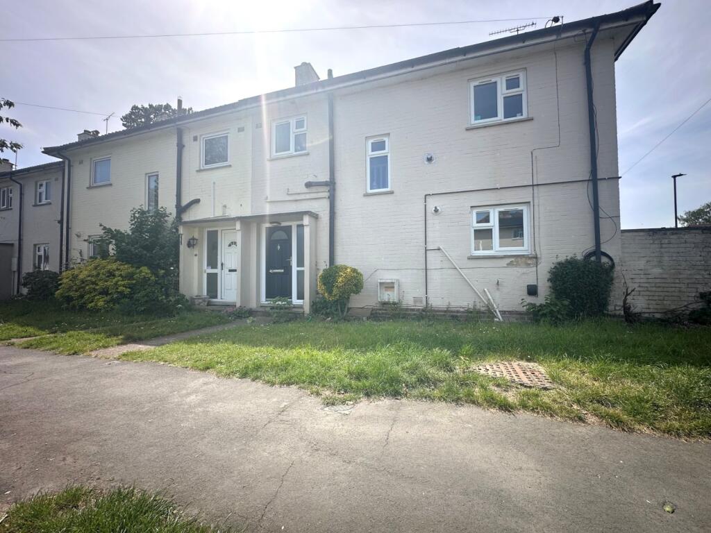 3 bed Mid Terraced House for rent in Eastleigh. From Beals - Bitterne
