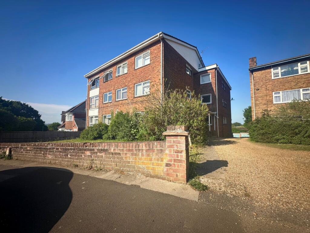 2 bed 1st Floor Flat for rent in Southampton. From Beals - Bitterne