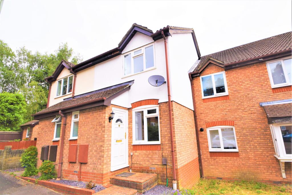 2 bed Mid Terraced House for rent in Hedge End. From Beals - Bitterne 2 bed Mid Terraced House for rent in Hedge End. From Beals - Bitterne