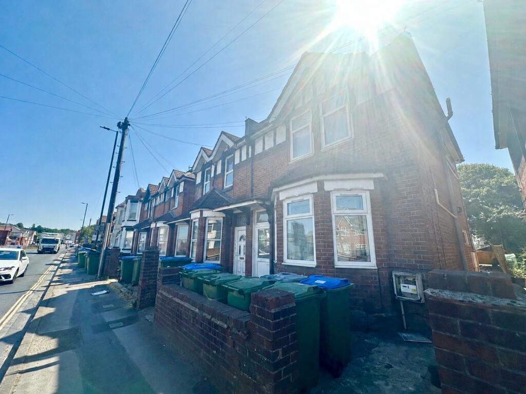1 bed 1st Floor Flat for rent in Southampton. From Beals - Bitterne