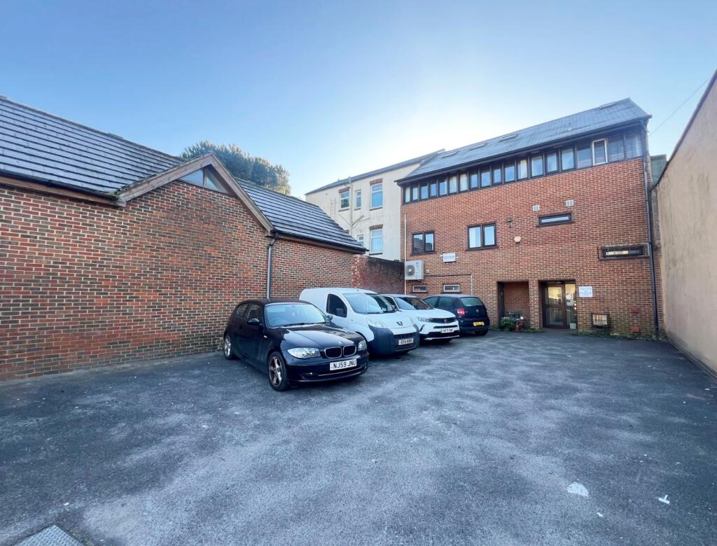 3 bed 1st Floor Flat for rent in Southampton. From Beals - Bitterne 3 bed 1st Floor Flat for rent in Southampton. From Beals - Bitterne