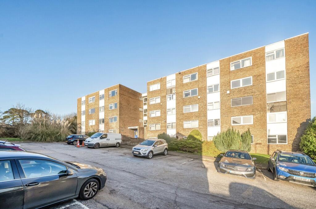2 bed 1st Floor Flat for rent in Old Netley. From Beals - Bitterne
