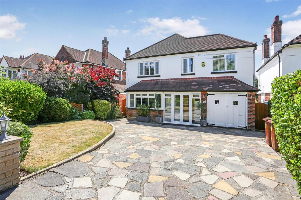 5 bed Detached for rent in Ewell. From Centro - Sutton - Lettings
