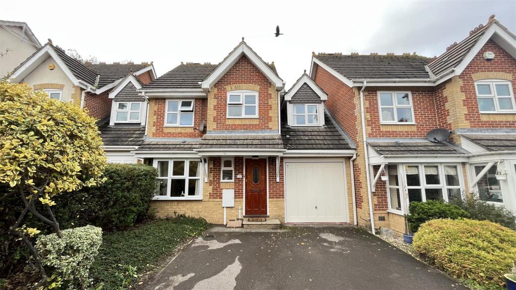 4 bed Detached for rent in Banstead. From Centro - Sutton - Lettings