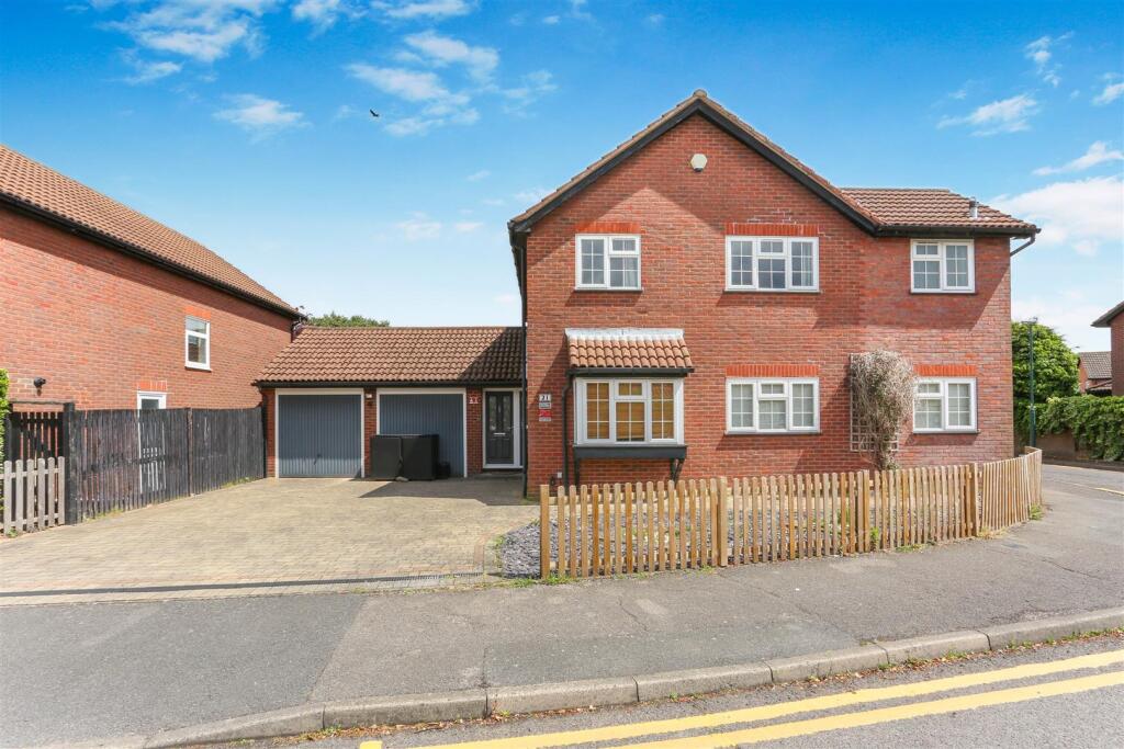 4 bed Detached for rent in Banstead. From Centro - Sutton - Lettings
