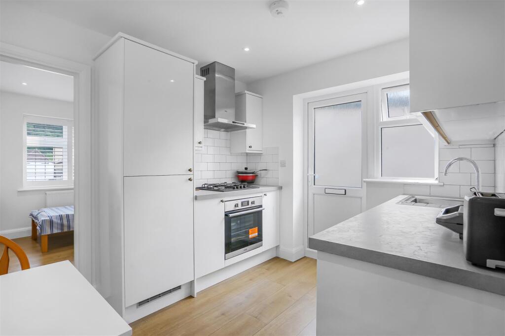 1 bed Apartment for rent in Ewell. From Centro - Sutton - Lettings 1 bed Apartment for rent in Ewell. From Centro - Sutton - Lettings