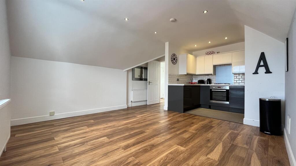 2 bed Apartment for rent in Croydon. From Centro - Sutton - Lettings 2 bed Apartment for rent in Croydon. From Centro - Sutton - Lettings