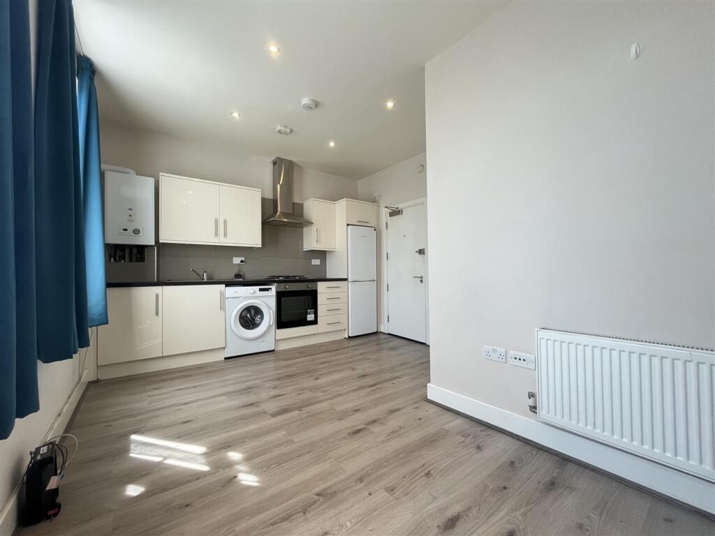 1 bed Apartment for rent in Wimbledon. From Centro - Sutton - Lettings