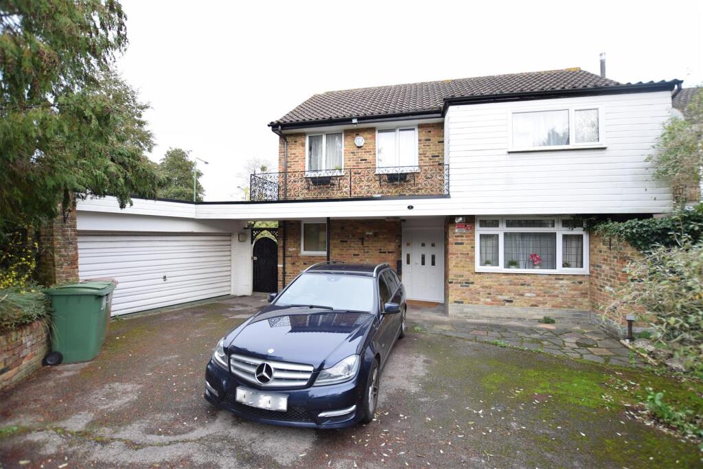 3 bed Detached for rent in Ewell. From Centro - Sutton - Lettings 3 bed Detached for rent in Ewell. From Centro - Sutton - Lettings