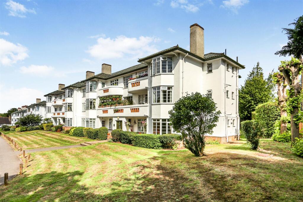 2 bed Apartment for rent in Carshalton. From Centro - Sutton - Lettings 2 bed Apartment for rent in Carshalton. From Centro - Sutton - Lettings