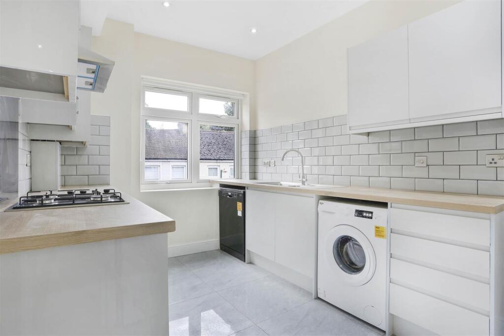 2 bed Apartment for rent in Carshalton. From Centro - Sutton - Lettings